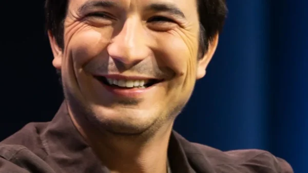 Robinhood Cuts 10% of Staff as Tenev Claims Record Strength