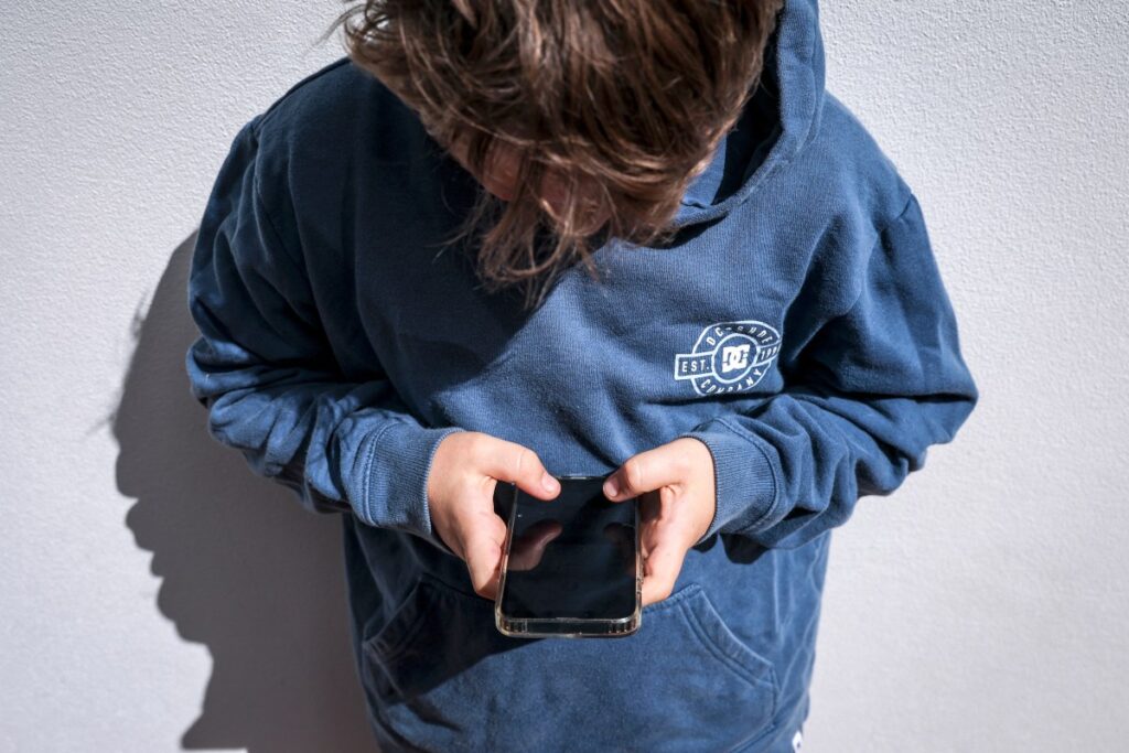 Countries banning social media for under-16s: the 2026 map